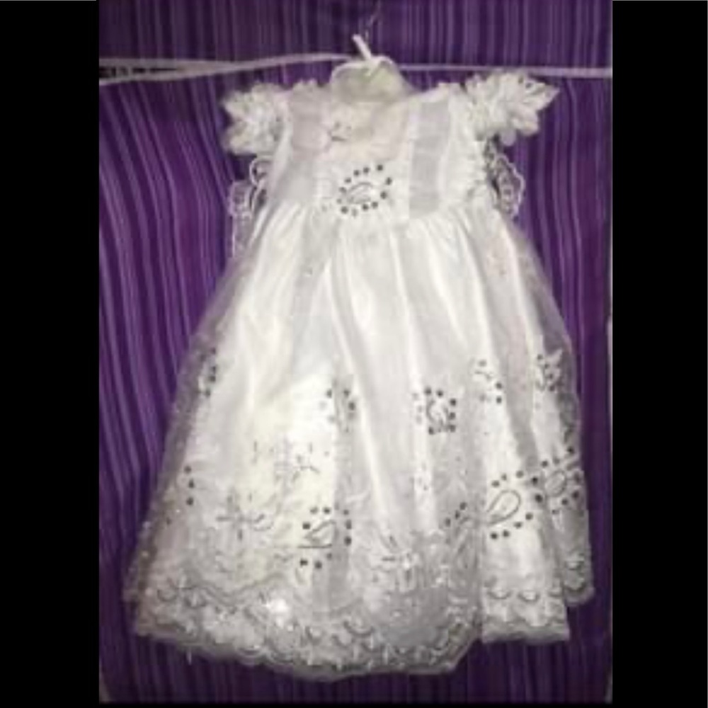 Angel of New York sz 0 infant gown
